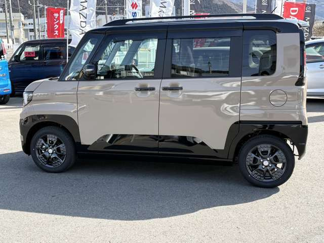 デリカミニT プレミアム 4WD