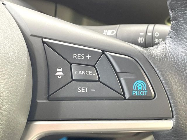 �y�v���p�C���b�g�z�������H�ł̒��������s���y��!!�a�؎��Ə��񑖍s�̃V�[���ŁA�A�N�Z���E�u���[�L�E�X�e�A�����O�������Ő��䂵�A�������^�]�̕��S���y�����Ă���܂���