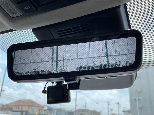 ノア1.8 ハイブリッド Z