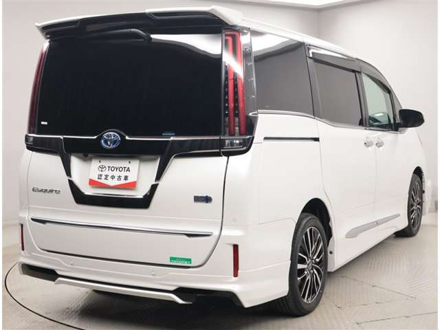 エスクァイアハイブリッド1.8 Gi プレミアムパッケージ ブラックテイラード