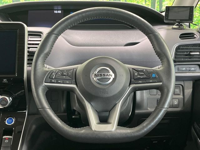 �y�����v�����X�e�A�����O�z�㎿�Ȋv���g�p���邱�ƂŁA��ɂ����������݂ƂĂ��^�]���₷���n���h���ł���