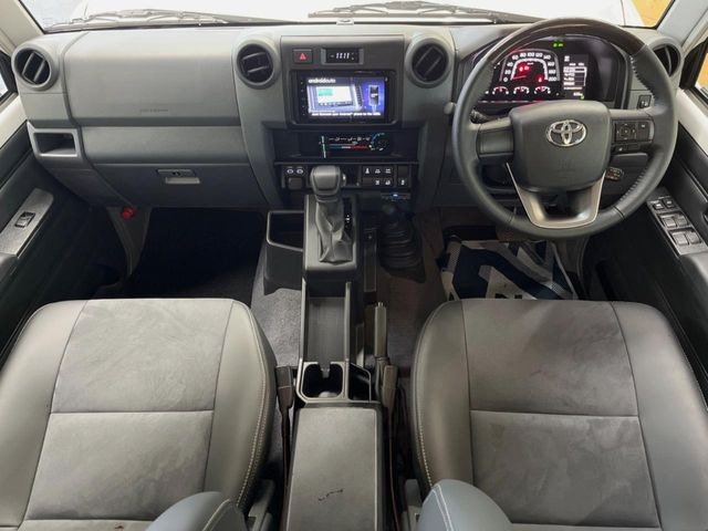 ランドクルーザー702.8 AX ディーゼル 4WD