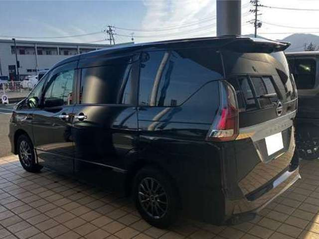 セレナ2.0 ハイウェイスター Vセレクション 4WD