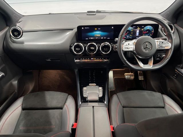 BクラスB200d AMGライン