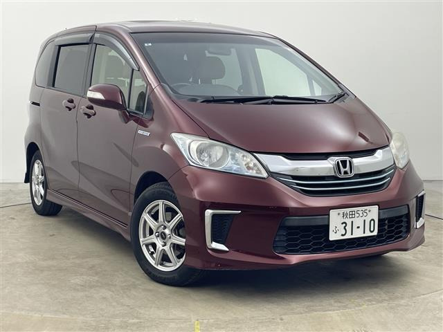 フリードハイブリッド1.5 プレミアムエディション