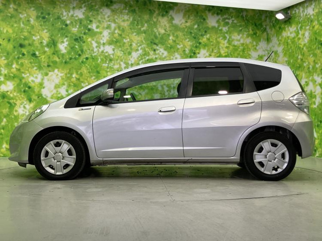 フィットハイブリッド1.3 10th アニバーサリー