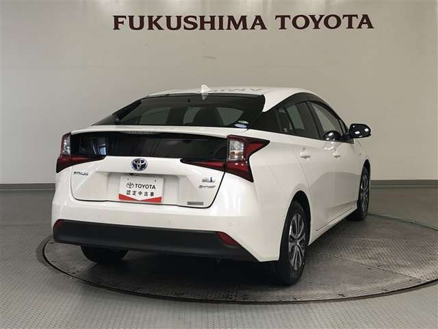 プリウス1.8 A E-Four 4WD