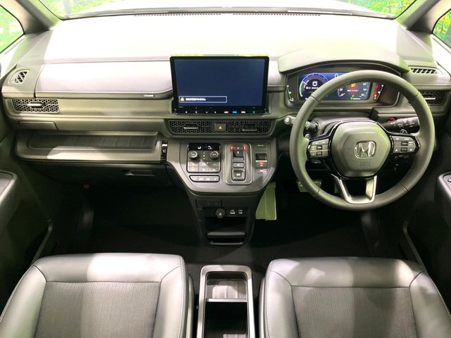 ステップワゴン2.0 e:HEV スパーダ