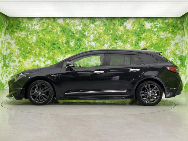 カローラツーリング1.8 ハイブリッド W×B