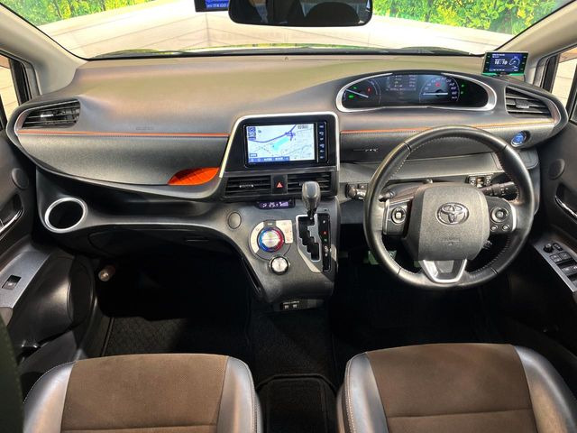 シエンタハイブリッド 1.5 G クエロ