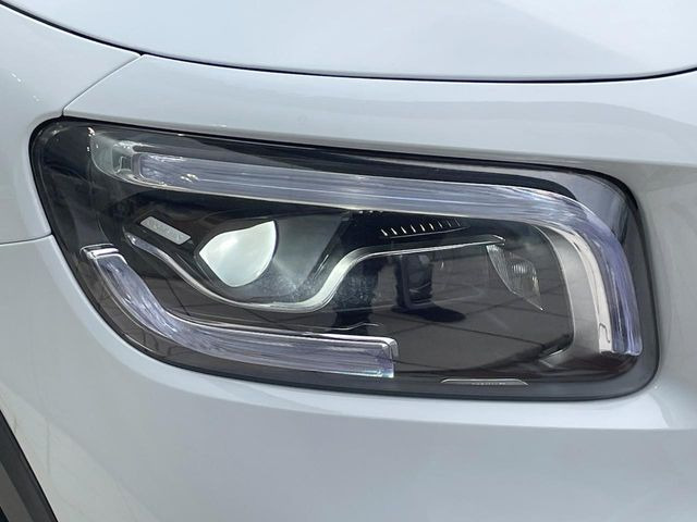 ��LED�w�b�h���C�g:��ԑ��s�����ǍD�Ȏ��E���m�ۂ����S���ĉ^�]�ł��鍂�P�xLED�w�b�h���C�g�𑕔�!�_�����x�������A����d�͂��}�����Ă��܂��B