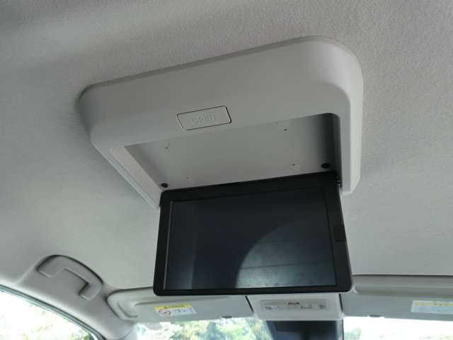 セレナ1.4 e-4ORCE ハイウェイスターV 4WD