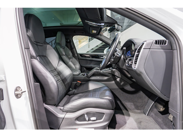 カイエンクーペ3.0 ティプトロニックS 4WD