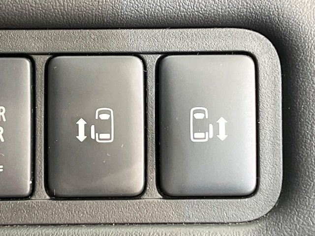 �y�����p���[�X���C�h�h�A�z�X�}�[�g�L�[��^�]�Ȃ̃X�C�b�`�Ō�ȗ����X���C�h�h�A�̊J���\���d��������͂����ăh�A���J����K�v�������A�����Ȃ��q�l�ł��ȒP�ɊJ���߂ł����K�ł���