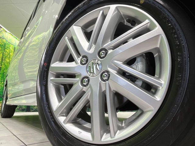 �y����15�C���`�A���~�z�C�[���z�O�ςɃ}�b�`���������A���~�z�C�[���𑕒����Ă���܂��B�e��ЊO�A���~�z�C�[����A�X�^�b�h���X�^�C�����戵�����Ă���܂��B���񂲑��k����������
