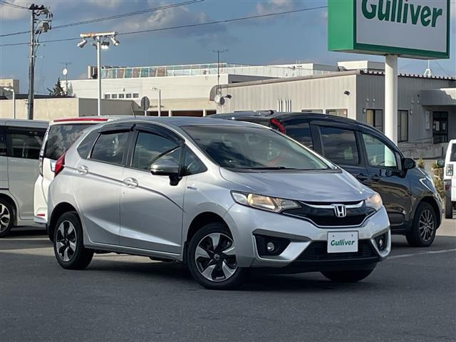 フィット1.5 ハイブリッド Fパッケージ 4WD