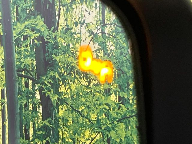 �y�u���C���h�X�|�b�g���[�j���O�z���s���A�h�A�~���[�̎��p�ɂȂ�₷���ӏ��Ɍ㑱�Ԃ��ڋ߂���ƃT�C�h�~���[�t�߂Ɍx����\���A�h���C�o�[�ɒ��ӊ��N�����Ă���܂��B