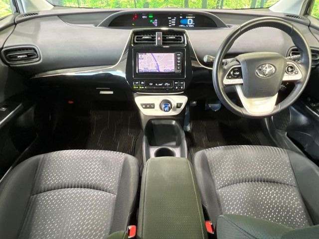 プリウス1.8 S セーフティ プラス