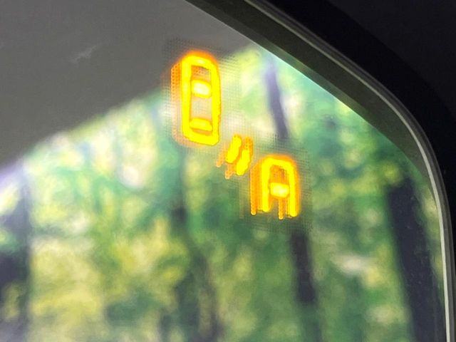 �y�u���C���h�X�|�b�g���j�^�����O�z���s���A�h�A�~���[�̎��p�ɂȂ�₷���ӏ��Ɍ㑱�Ԃ��ڋ߂���ƃT�C�h�~���[�t�߂Ɍx����\���A�h���C�o�[�ɒ��ӊ��N�����Ă���܂��B