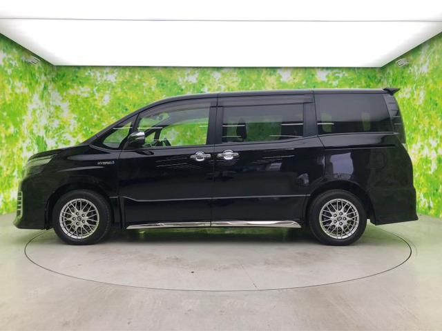 ヴォクシー1.8 ハイブリッド ZS 煌II