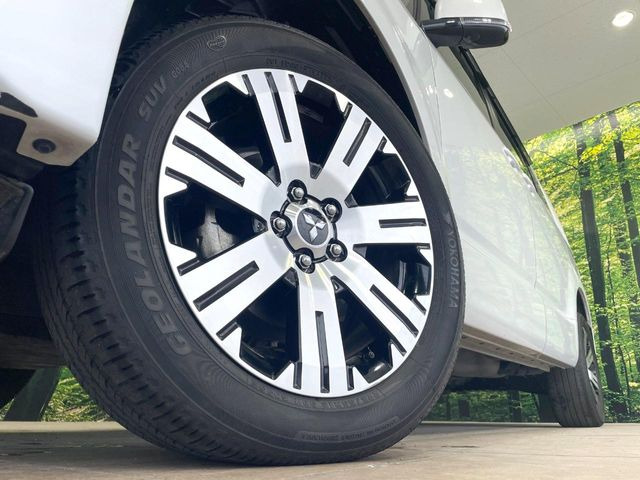 �y����18�C���`�A���~�z�C�[���z�O�ςɃ}�b�`���������A���~�z�C�[���𑕒����Ă���܂��B�e��ЊO�A���~�z�C�[����A�X�^�b�h���X�^�C�����戵�����Ă���܂��B���񂲑��k����������