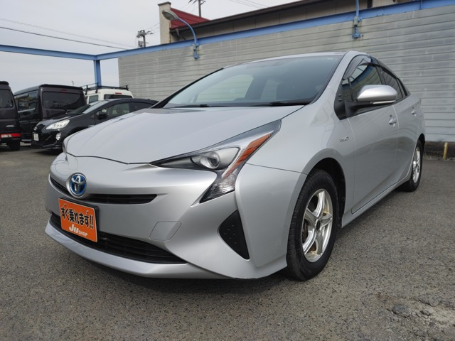 プリウス1.8 S E-Four 4WD