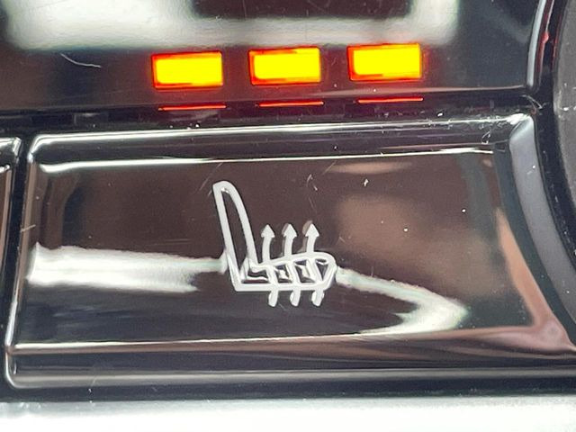 ���S�ȃV�[�g�q�[�^�[:���������ӂ�郌�U�[�V�[�g�ɁA�O�ȁE��ȂɃV�[�g�q�[�^�[�𓋍ڂ��Ă���܂��B