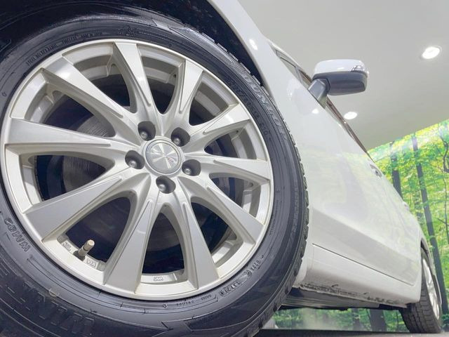 �y����16�C���`�A���~�z�C�[���z�O�ςɃ}�b�`���������A���~�z�C�[���𑕒����Ă���܂��B�e��ЊO�A���~�z�C�[����A�X�^�b�h���X�^�C�����戵�����Ă���܂��B���񂲑��k����������