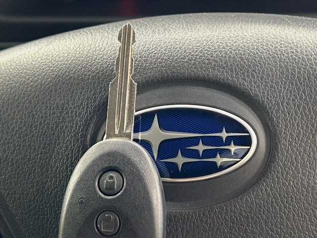 【キーレス】少し離れた場所からでもボタン一つでドアの開錠・施錠ができるのでとっても便利!ドアの鍵穴周りに傷をつけることもありません♪