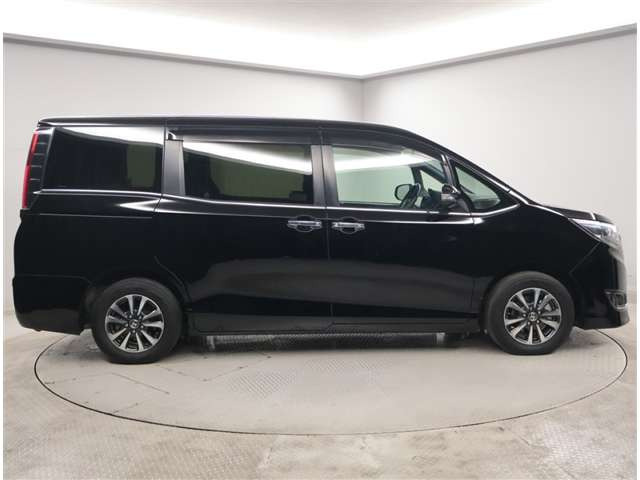 エスクァイアハイブリッド1.8 Gi プレミアムパッケージ ブラックテイラード