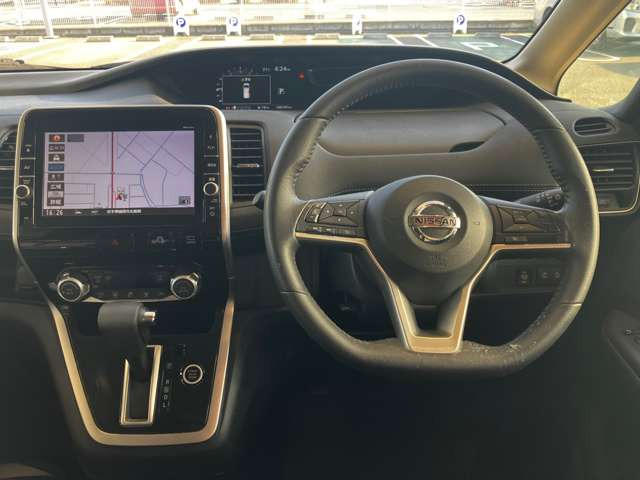 セレナ2.0 ハイウェイスター Vセレクション 4WD