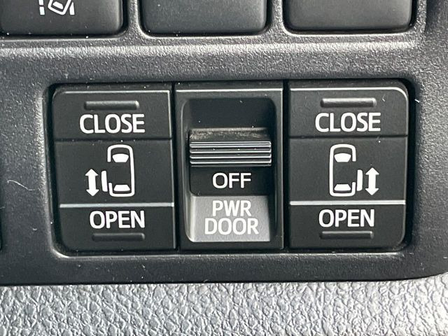 ヴォクシー1.8 ハイブリッド ZS 煌III