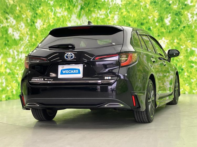 カローラツーリング1.8 ハイブリッド W×B