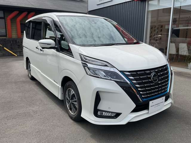 セレナ1.2 e-POWER ハイウェイスターV