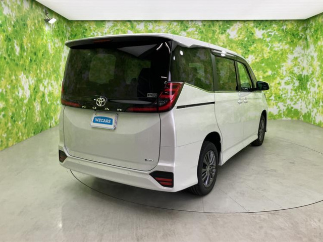 ノア1.8 ハイブリッド S-Z E-Four 4WD