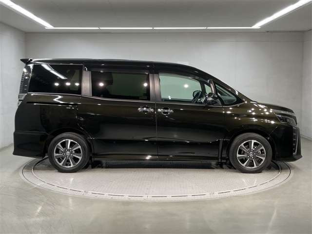 ヴォクシー2.0 ZS 煌III