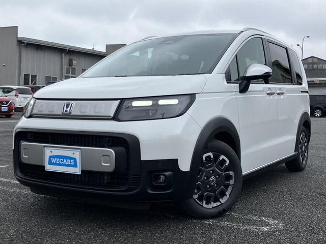 フリード1.5 ハイブリッド クロスター