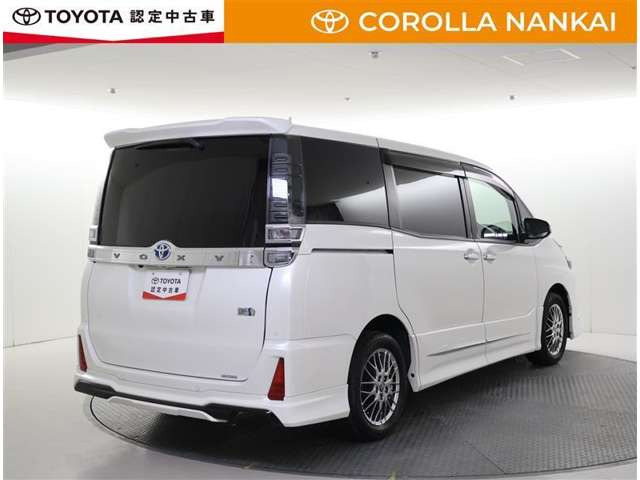 ヴォクシー1.8 ハイブリッド ZS 煌III