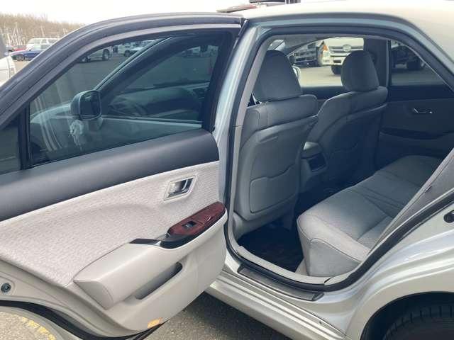 ���X�A�݌ɑ䐔70��ȏゲ�����܂��B���Д̔��X�y�[�W���瑼�̎ԗ������m�F����������