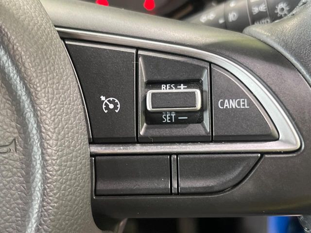 �y�N���[�Y�R���g���[���z�������H�����N���N���s�B�A�N�Z���𗣂��Ă���葬�x�ő��s���ł��A�������^�]���̕��S���y��!�����E�������ȒP�ȃX�C�b�`����Œ����ł��܂��B