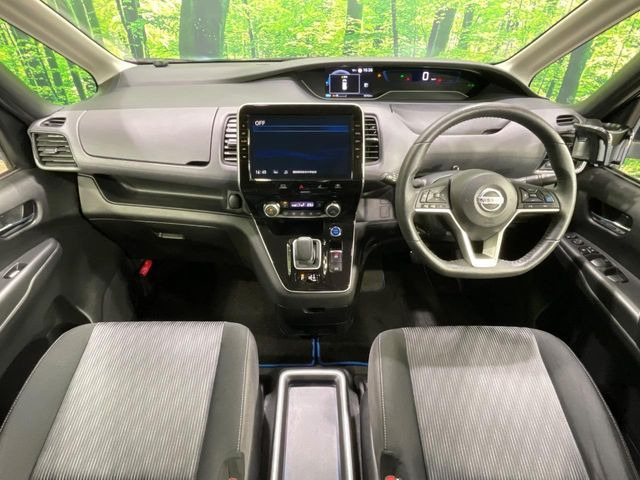 セレナ1.2 e-POWER ハイウェイスターV