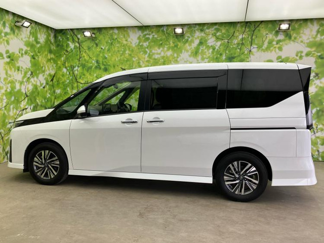 セレナ1.4 e-POWER ハイウェイスターV