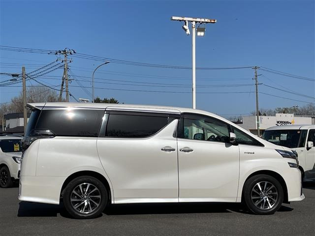 ヴェルファイアハイブリッド 2.5 ZR Gエディション E-Four 4WD