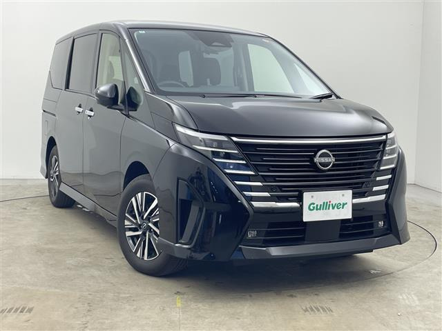 セレナ1.4 e-4ORCE ハイウェイスターV 4WD