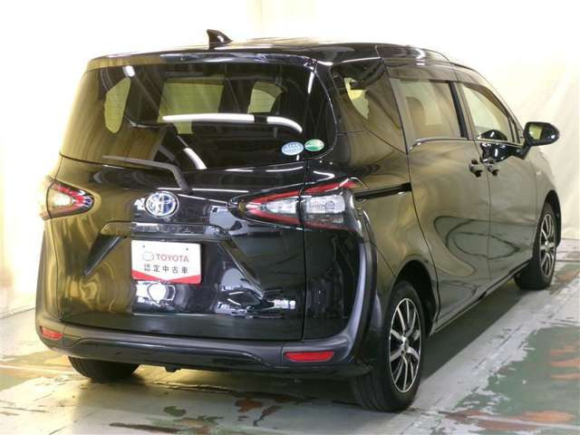 シエンタハイブリッド 1.5 G クエロ