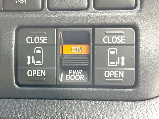 ヴォクシー1.8 ハイブリッド ZS 煌