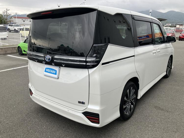 ヴォクシー1.8 ハイブリッド S-Z