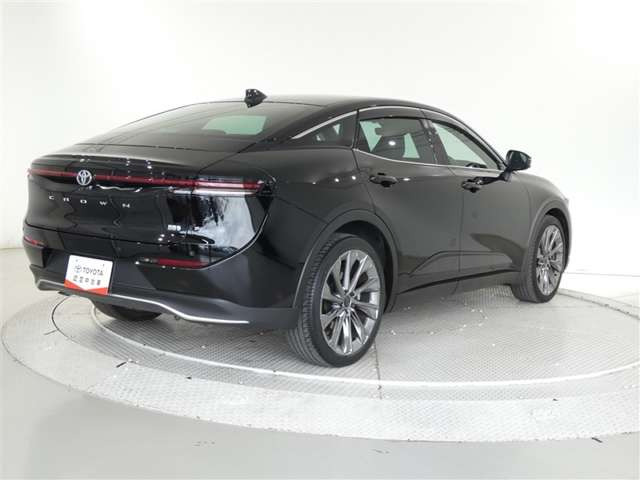 クラウンクロスオーバー2.5 G アドバンスト レザー パッケージ E-Four 4WD