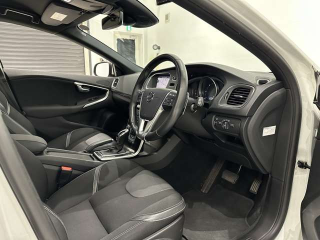 V40D4 モメンタム ディーゼル