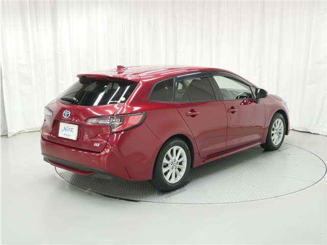 カローラツーリング1.8 ハイブリッド G E-Four 4WD